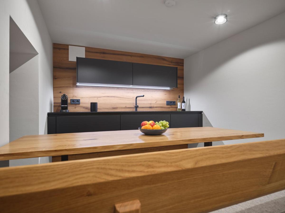 Hill - 73 By Aa Homes Apartment