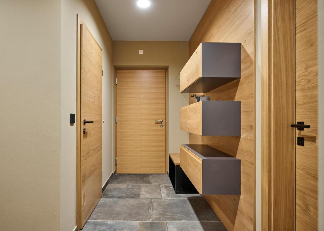Hill - 73 By Aa Homes Apartment *